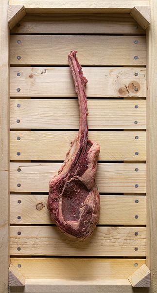 Steak in Veilingkrat van Roland van Balen