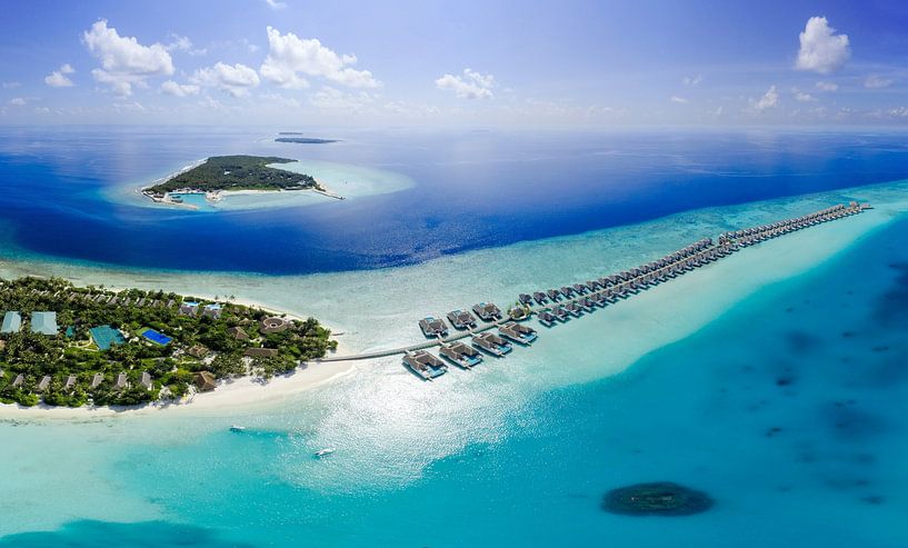 Maldives by Hello Pompoyo