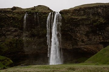 Seljalandsfoss waterval | Reisfotografie van Inge de Lange