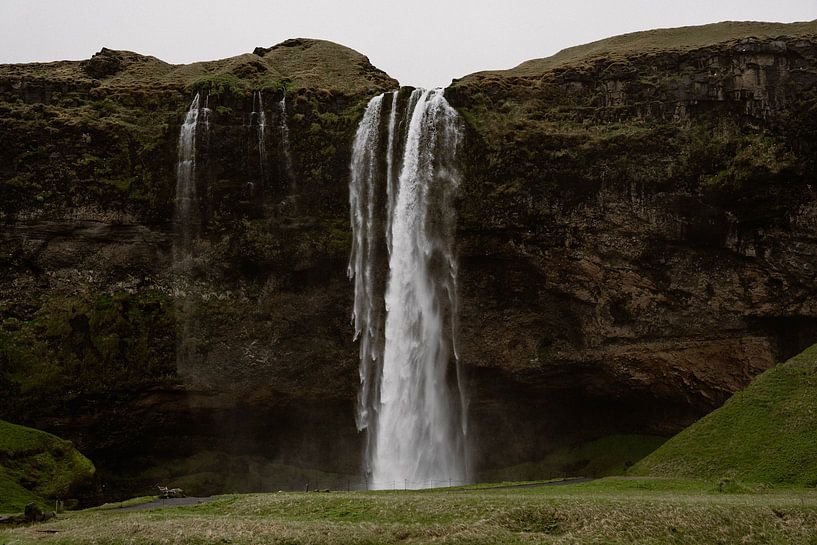 Seljalandsfoss waterval | Reisfotografie van Inge de Lange