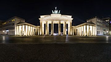 Brandenburger Tor bei Nacht von Frank Herrmann