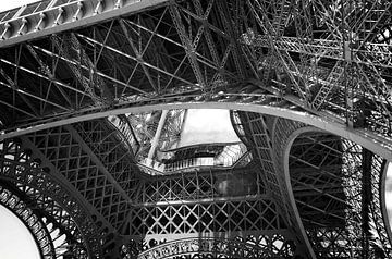 Eiffel Tower by Patrick Kerkhoff