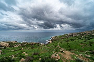 Blick über die Felsen, Täler und die lokale Landwirtschaft an der Bucht von von Werner Lerooy