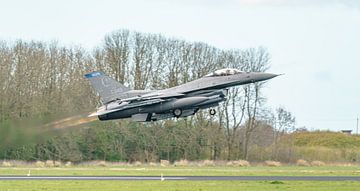 Minnesota Air National Guard F-16CM Fighting Falcon. by Jaap van den Berg