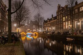 Amsterdams Leidsegracht im Abendnebel von Jeroen de Jongh Fotografie