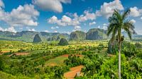 Panorama van de prachtige vallei van Viñales, Cuba
