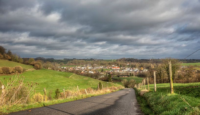 Mooie luchten boven de Keutenberg in Zuid-Limburg van John Kreukniet