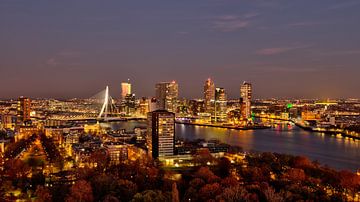 rotterdam cityscape sunset van Linda Raaphorst