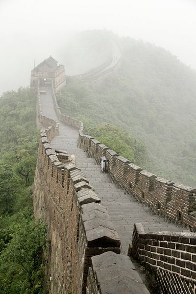 Chinesische Mauer in den Wolken von Cindy Mulder