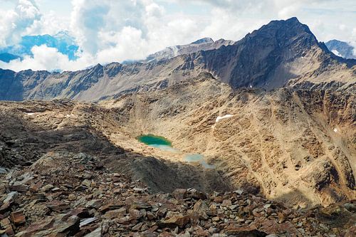Kristalheldere bergmeren - spectaculaire alpine fotografie met heldere reflecties en bergpanorama. Koop nu een muurschildering of canvas en geniet van de natuur.