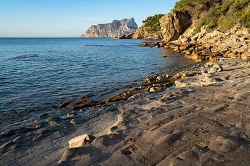 Frühmorgens an der Mittelmeerküste, Cala Pinets