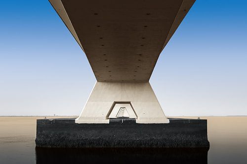 Zeelandbrug abstract