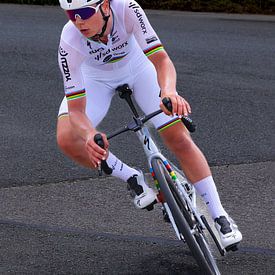 Lotte Kopecky in the rainbow jersey by FreddyFinn
