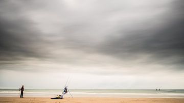 Der einsame Fischer (Farbe) von Lex Schulte