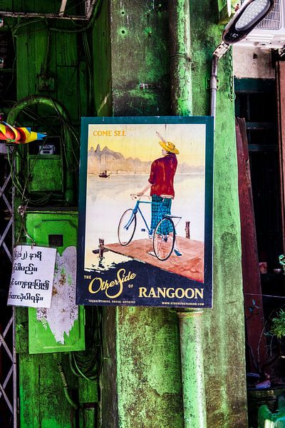Oude print in Yangoon | Myanmar van Teuntje Fleur