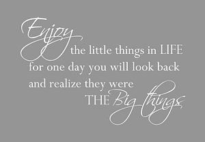 Tekst Enjoy the little things - Licht grijs van Sandra Hazes