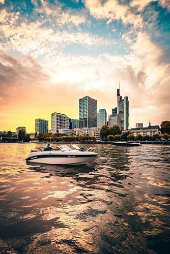 Frankfurt am Main met boot