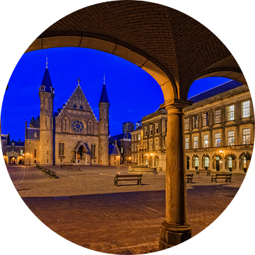 avond valt over de Ridderzaal op het Binnenhof in Den Haag van gaps photography