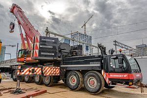 Mammoet mobiele hijskraan: Liebherr LTM 1400-7.1. van Jaap van den Berg