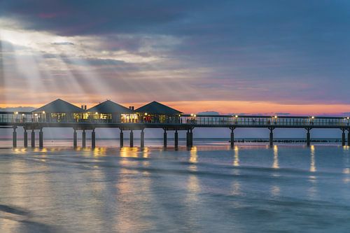 Heringsdorf Pier, Germany by Gunter Kirsch