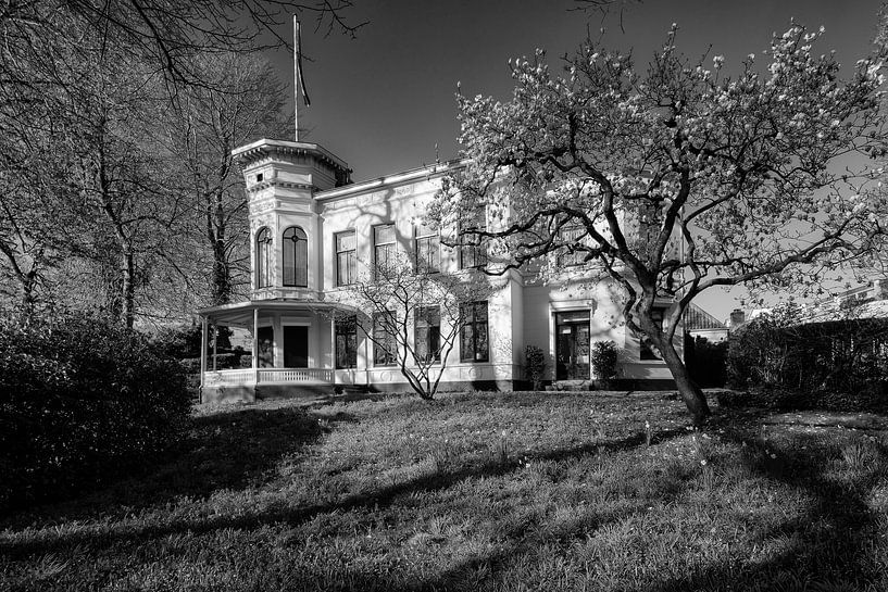 Villa Lievendaal on Lepelenburg in Utrecht by André Blom Fotografie Utrecht