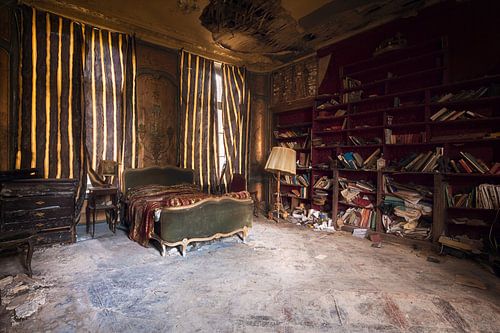 Verlaten Slaapkamer in Verval.