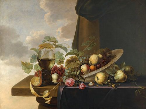 Een stilleven met fruit in een porseleinen schaal van Waanli Kraak, Michiel Simons