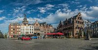 Die Kirche St. Stephan und das Waisenhaus auf dem Marktplatz von Nimwegen von Jeroen de Jongh Miniaturansicht
