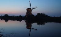 Kinderdijk tijdens bluehour von Lennard Kazen Miniaturansicht