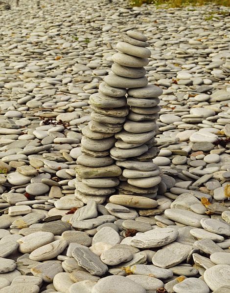Stone tower at Ardmair Point. von Babetts Bildergalerie