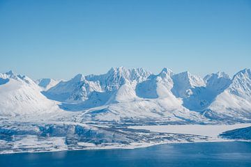 Schitterende Lyngen Alpen van Leo Schindzielorz