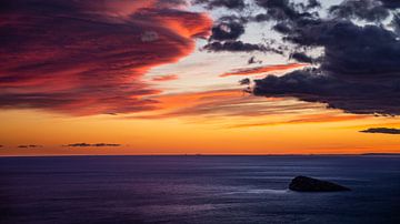 Magnifique coucher de soleil en Espagne, Benidorm sur Bob Hogenkamp