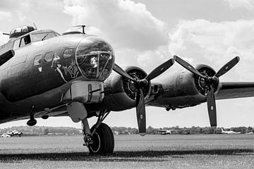 Boeing B-17 Flying Fortress 'Memphis Belle / Sally B' by Robbert De Reus