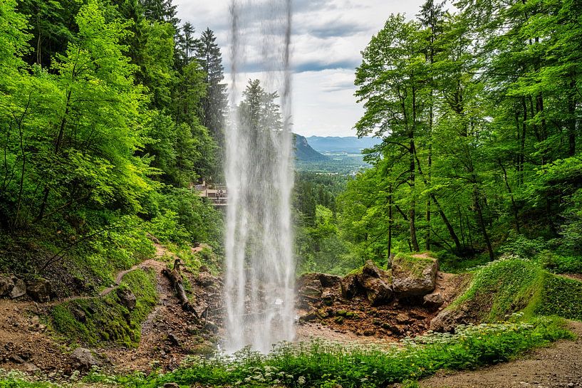 Vue de la cascade de Wildenstein dans la commune de Gallizien par Andreas Völkel