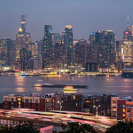 New York Midtown bij Blue Hour van Kurt Krause