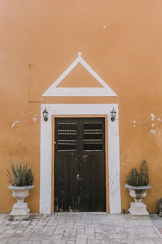 Mexico Valladolid | Calzada de los Frailes | Kleurrijke straat