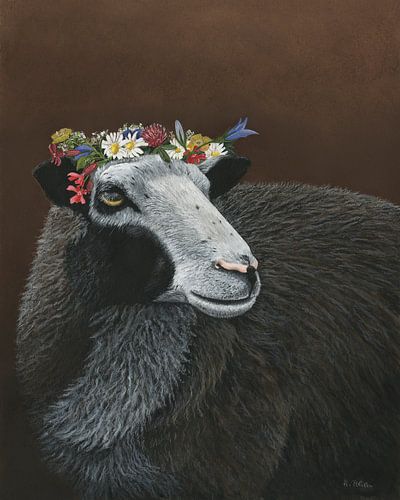 Schapenportret met bloemenkrans