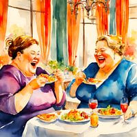2 gezellige dames eten in een restaurant