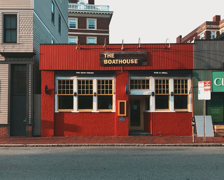 Boston by Hello Pompoyo