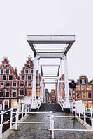 Gravestenenbrug over het Spaarne in winters Haarlem