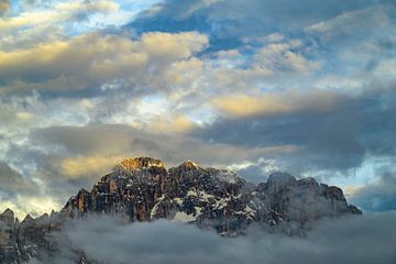 Monte Civetta in de Dolomieten tijdens zonsondergang