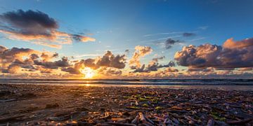 Sunset at sea by Evert Jan Kip
