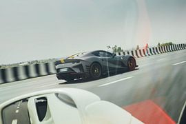 Die Verfolgungsjagd: Ferrari 812 Competizione von Mohit Hambiria