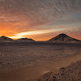 Zonsondergang in de Zwarte Woestijn van Gerwald Harmsen