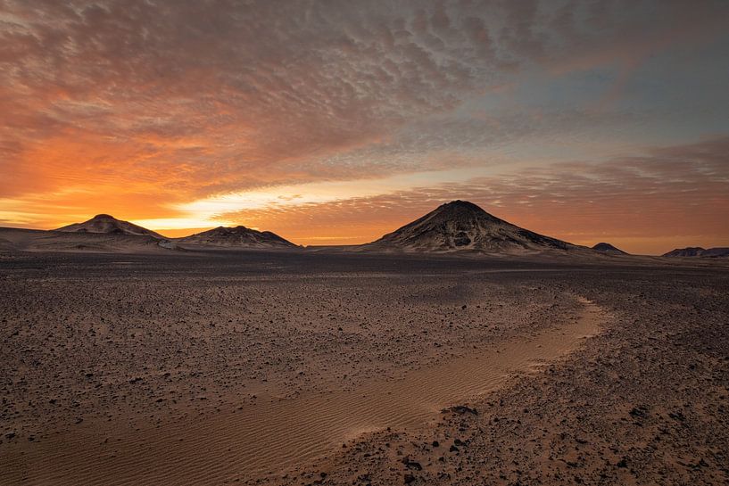 Zonsondergang in de Zwarte Woestijn van Gerwald Harmsen