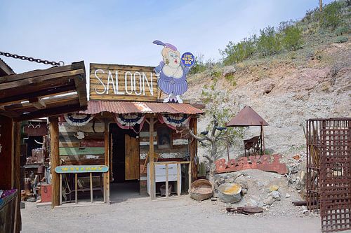 Saloon, kom binnen