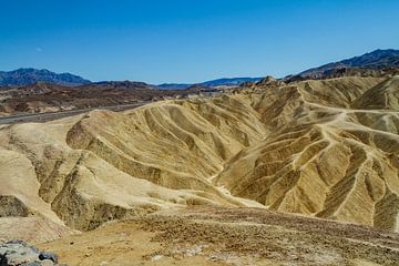 Zabriskie Point im Death Valley Nationalpark von Easycopters