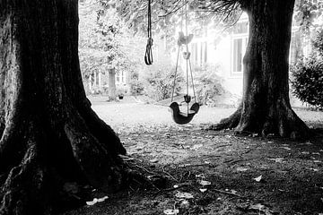 Children's swing by Heiko Westphalen