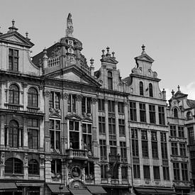 Brussel - Grote Markt. Kenmerkende panden in zwart-wit von Ronald Pieterman