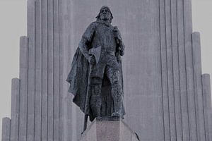 Wikingerstatue in Reykjavik, Island von Gert-Jan Siesling